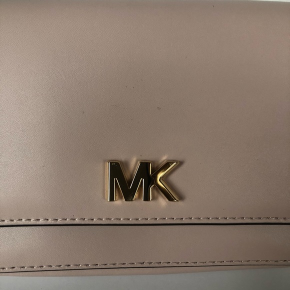 Michael Kors side bag - Picture 3 of 5